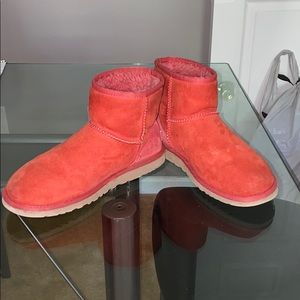 Women’s Ugg Mini Boots